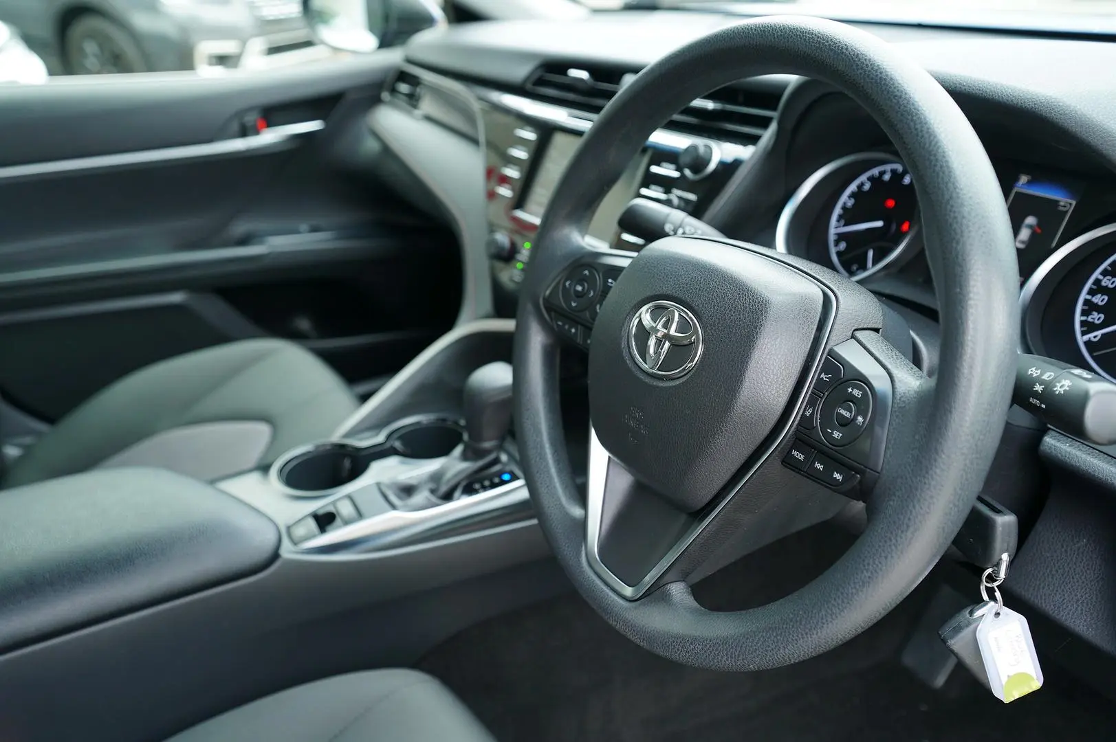 2019 Toyota Camry Image 13