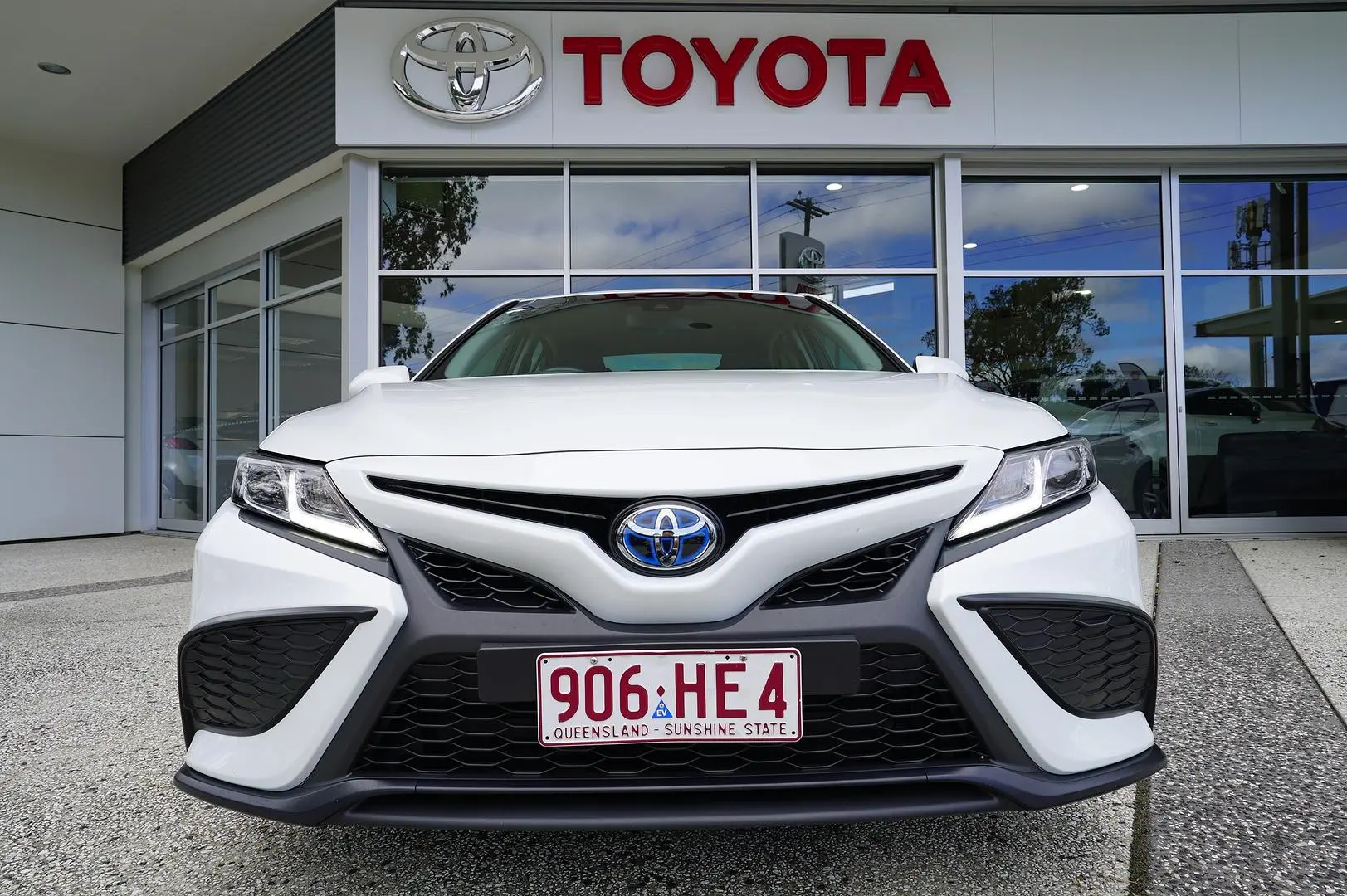 2023 Toyota Camry Gallery Image 3