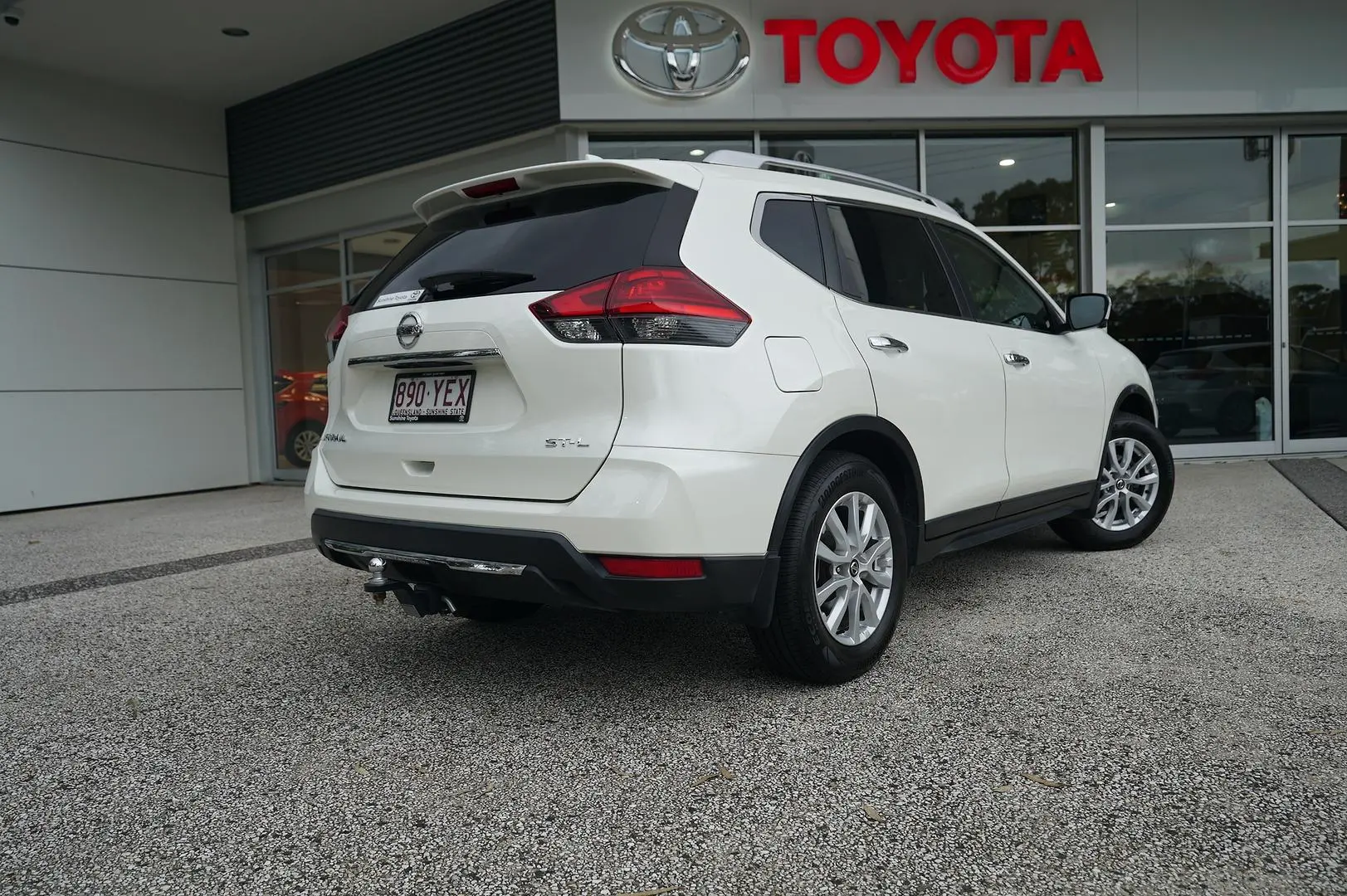 2017 Nissan X-Trail Gallery Image 7