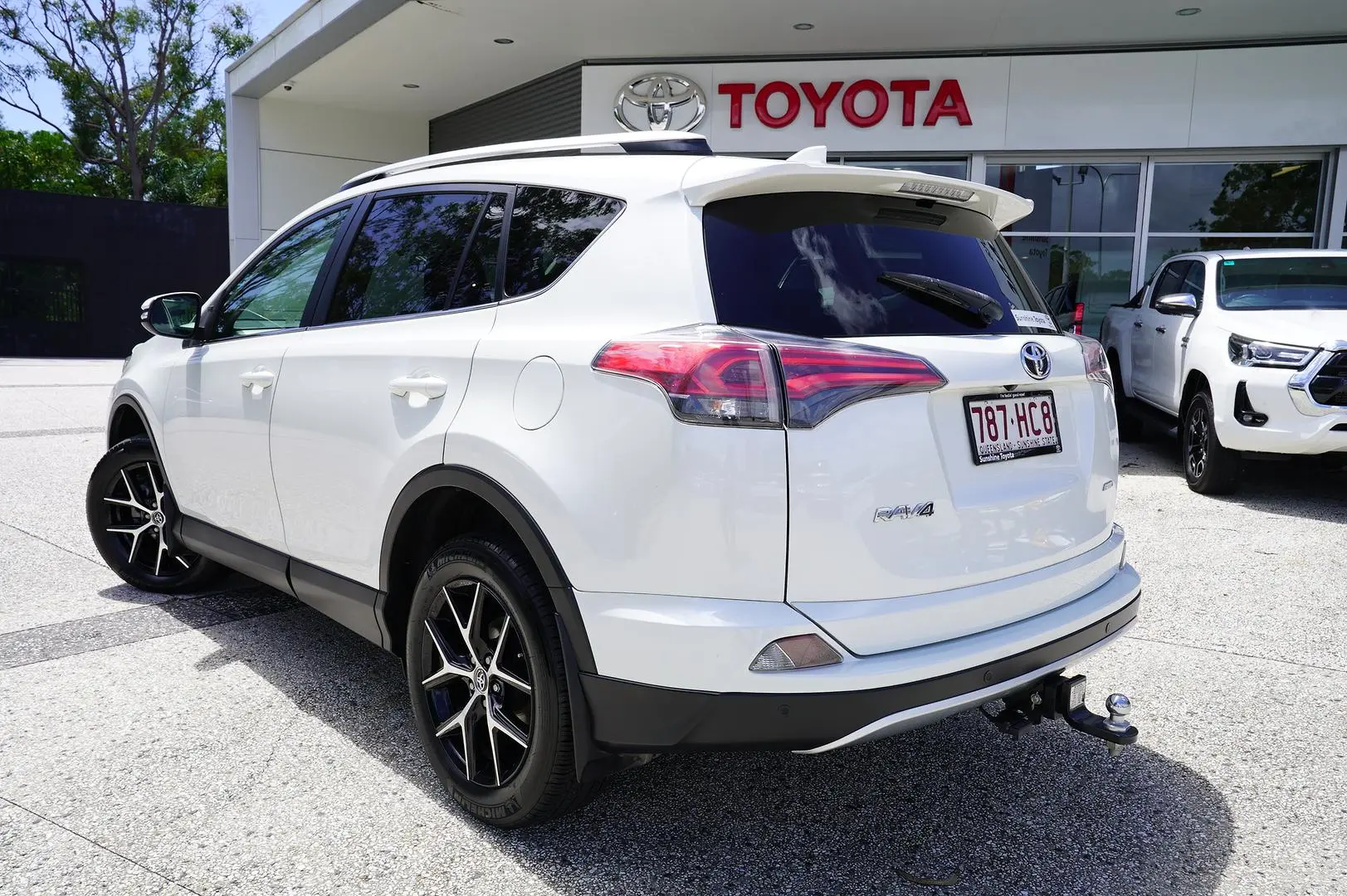 2016 Toyota Rav4 Gallery Image 4