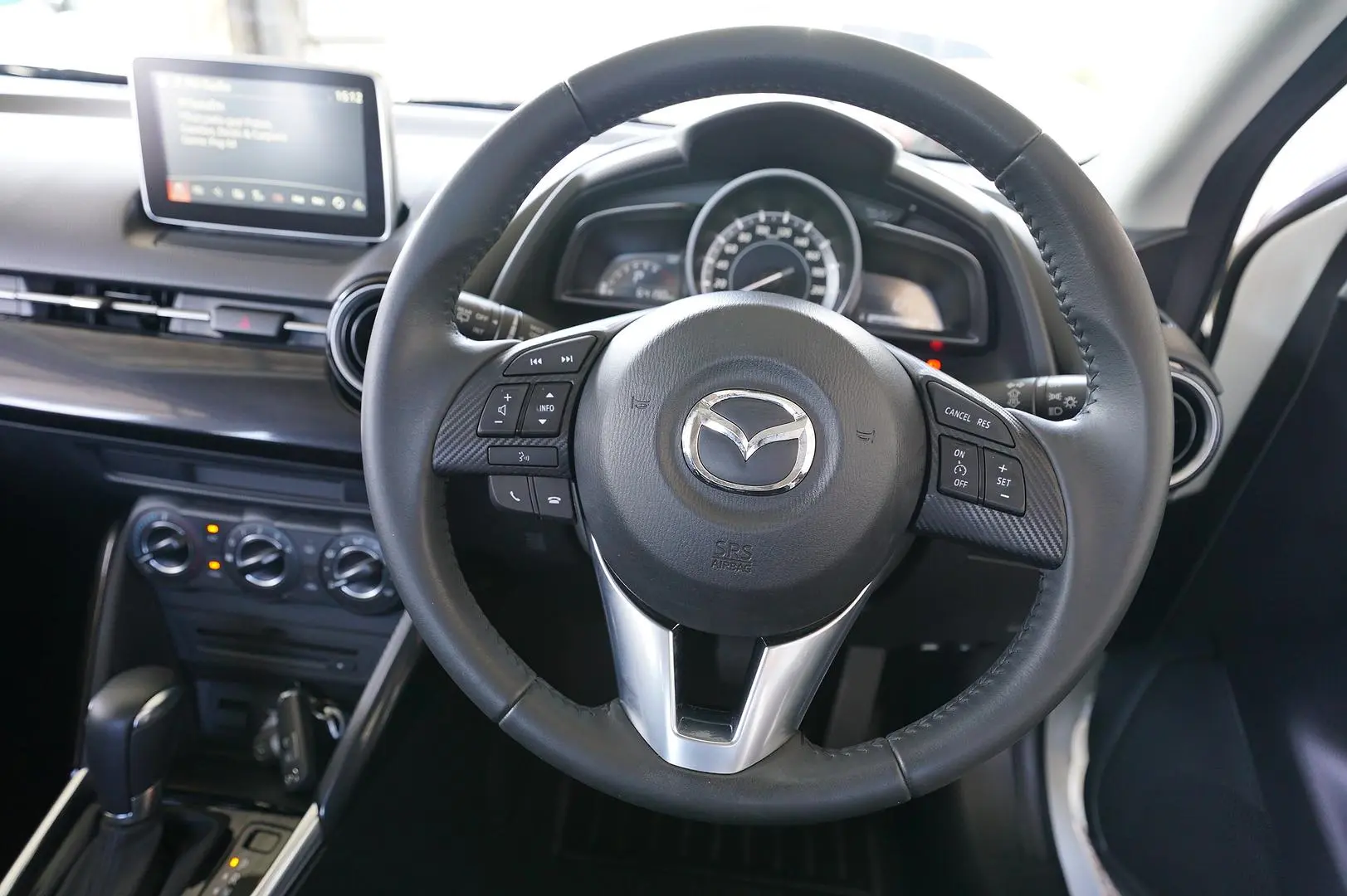 2015 Mazda 2 Gallery Image 16