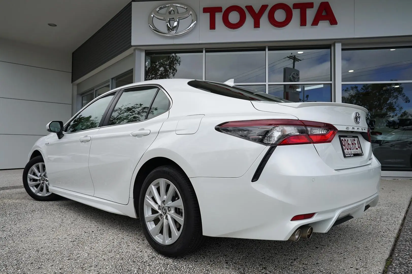 2023 Toyota Camry Gallery Image 5