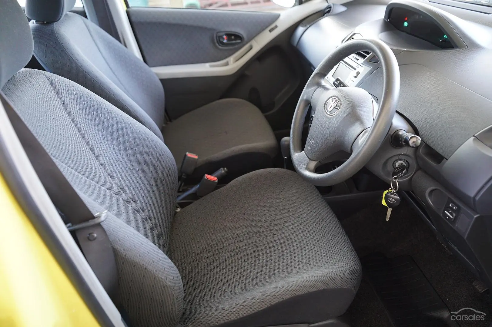 2009 Toyota Yaris Image 14