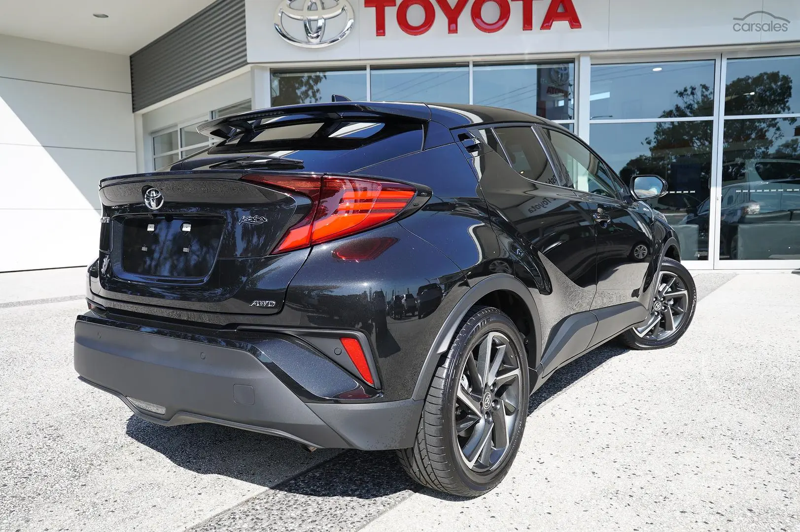 2023 Toyota C-HR Image 7