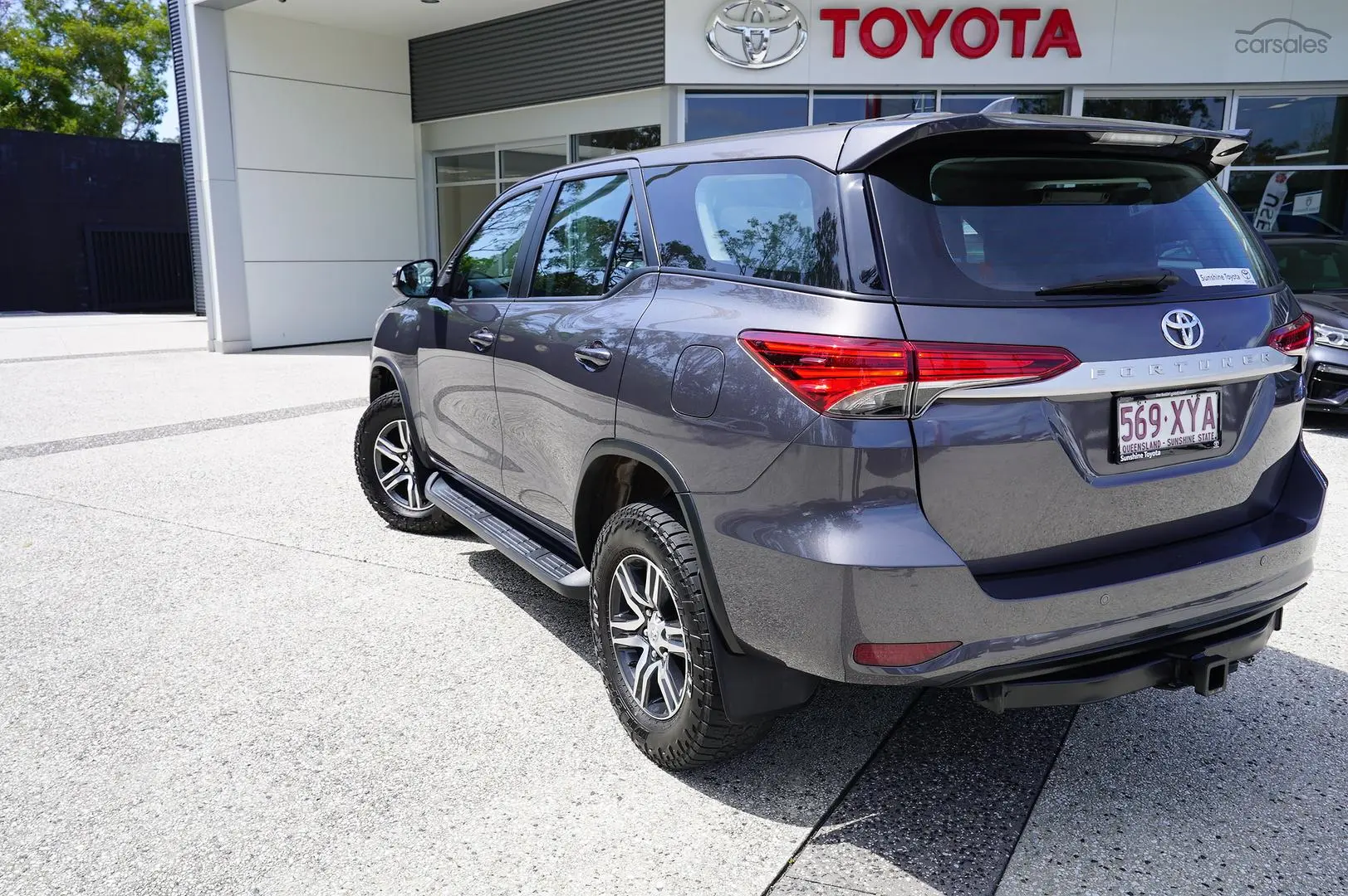 2018 Toyota Fortuner Image 4