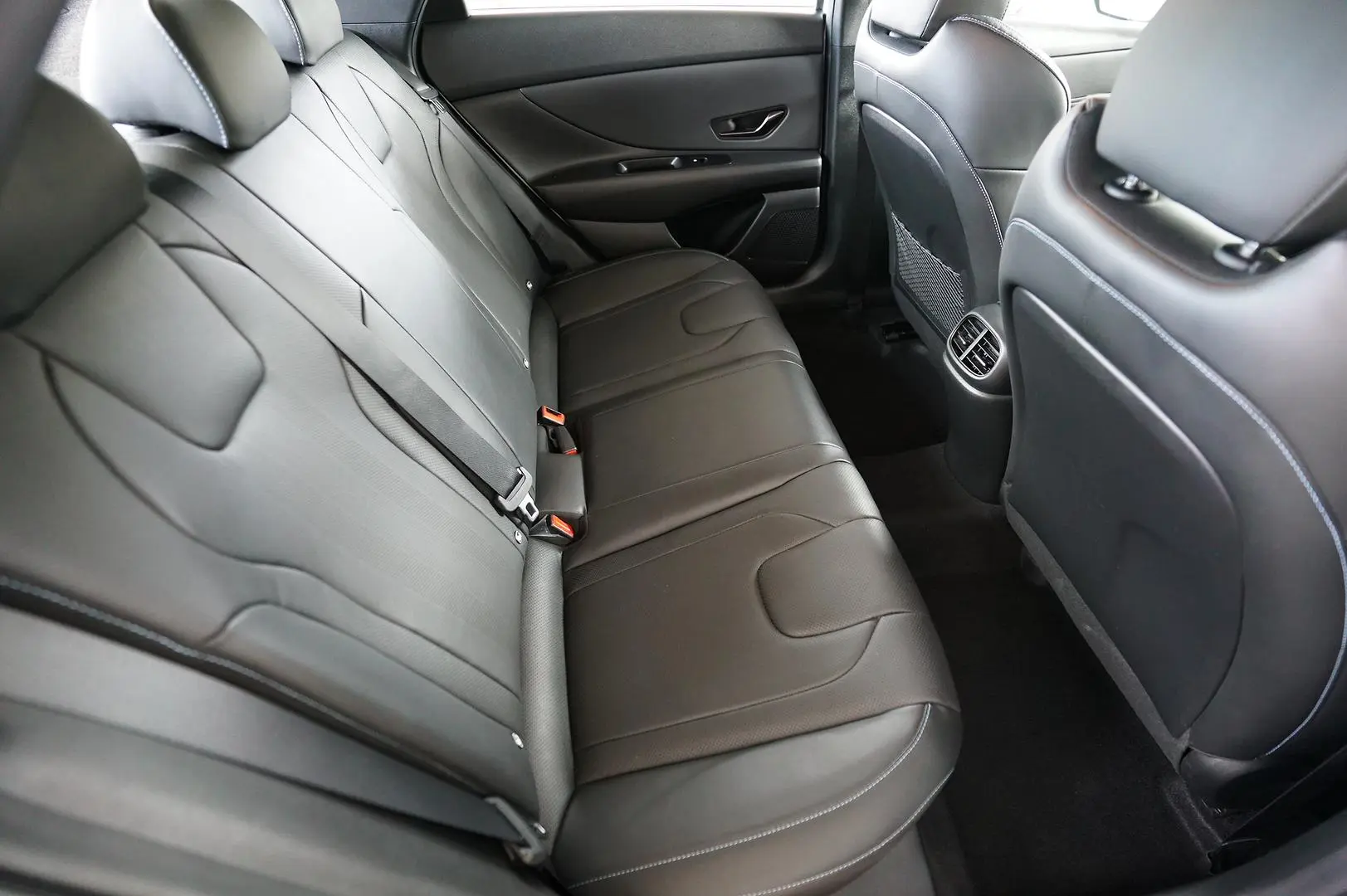 2022 Hyundai i30 Gallery Image 16