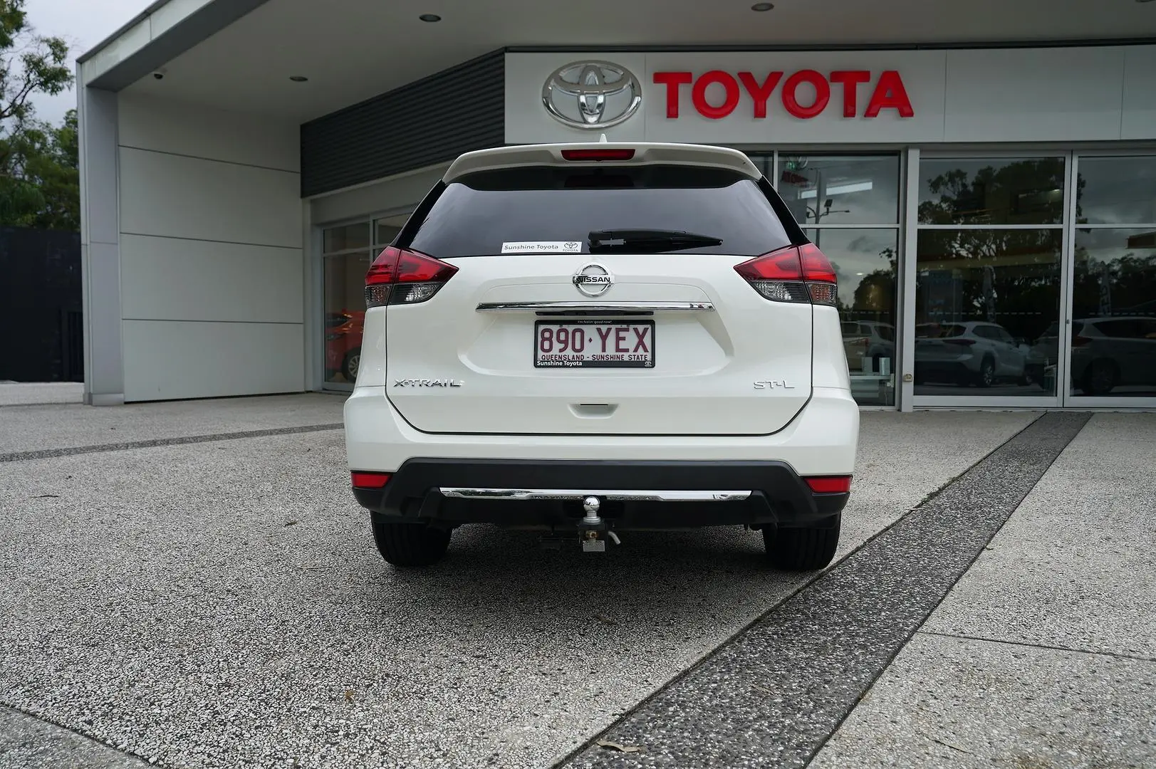 2017 Nissan X-Trail Gallery Image 6