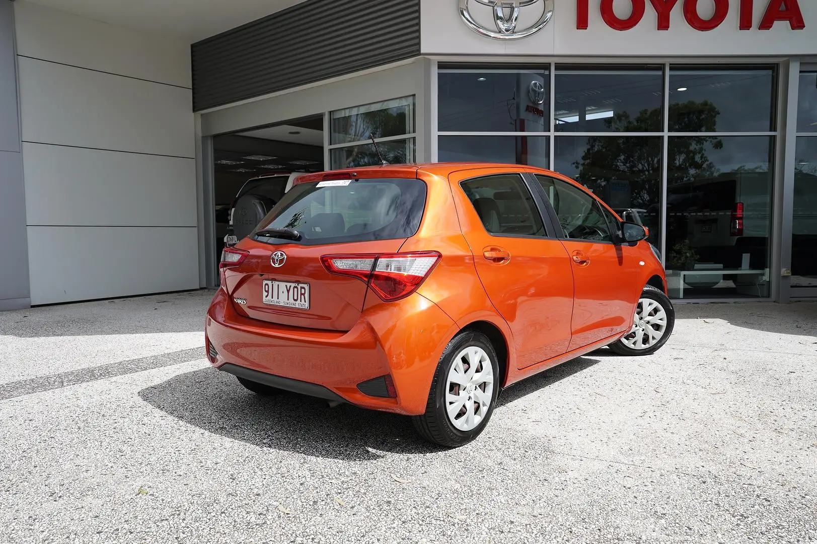 2018 Toyota Yaris Gallery Image 8