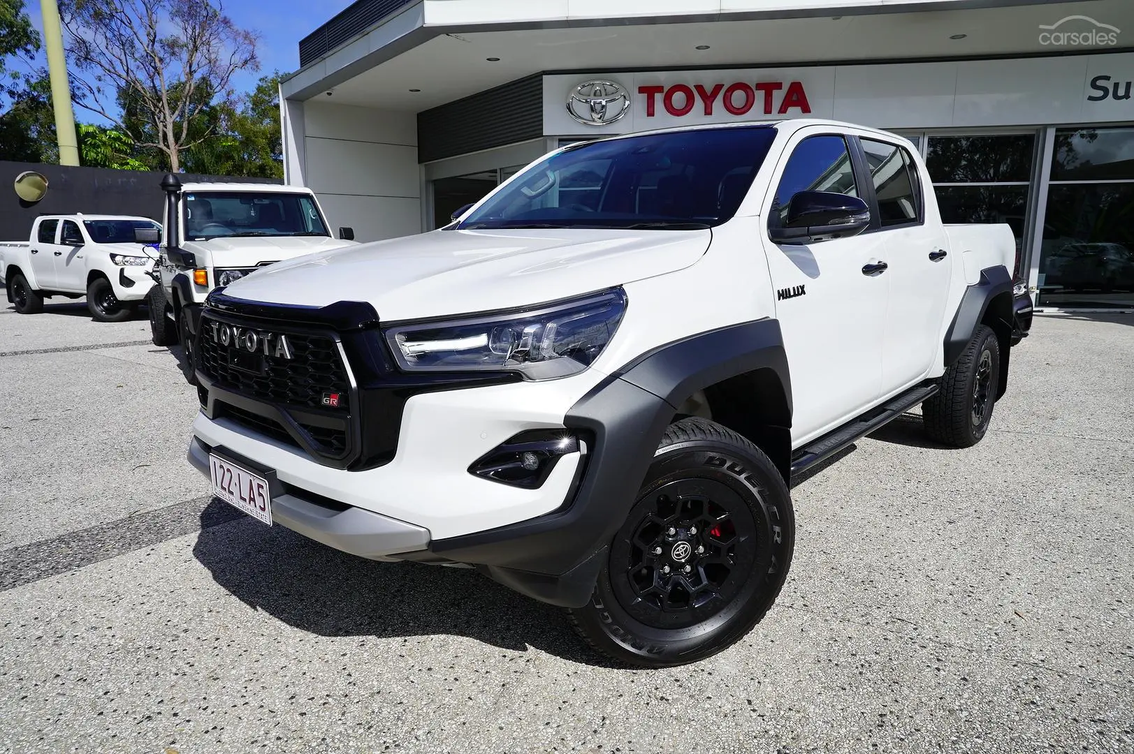 2024 Toyota Hilux Image 1