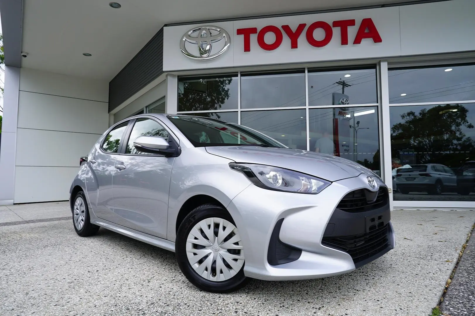 2022 Toyota Yaris Gallery Image 8