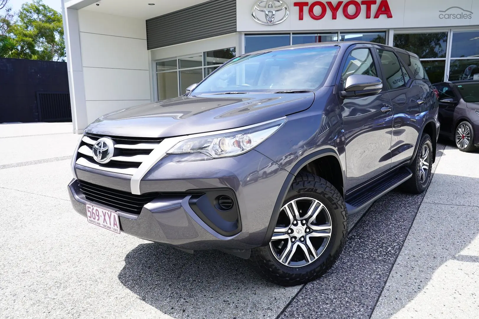 2018 Toyota Fortuner Image 1