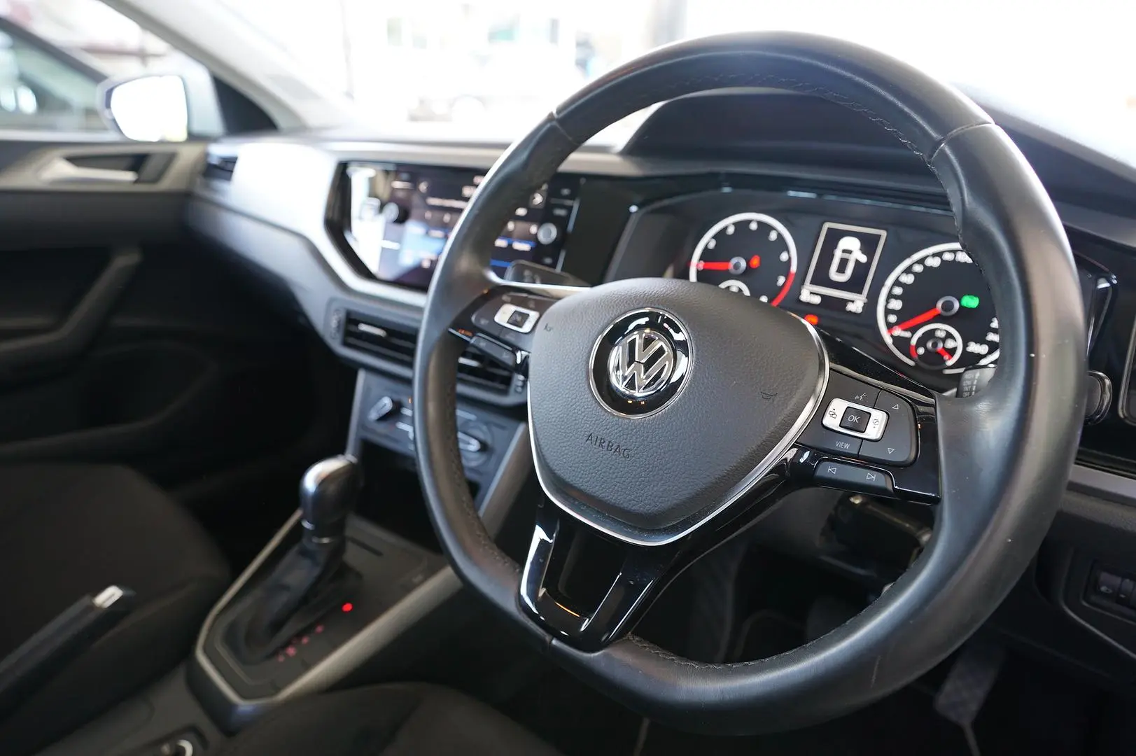 2019 Volkswagen Polo Gallery Image 8