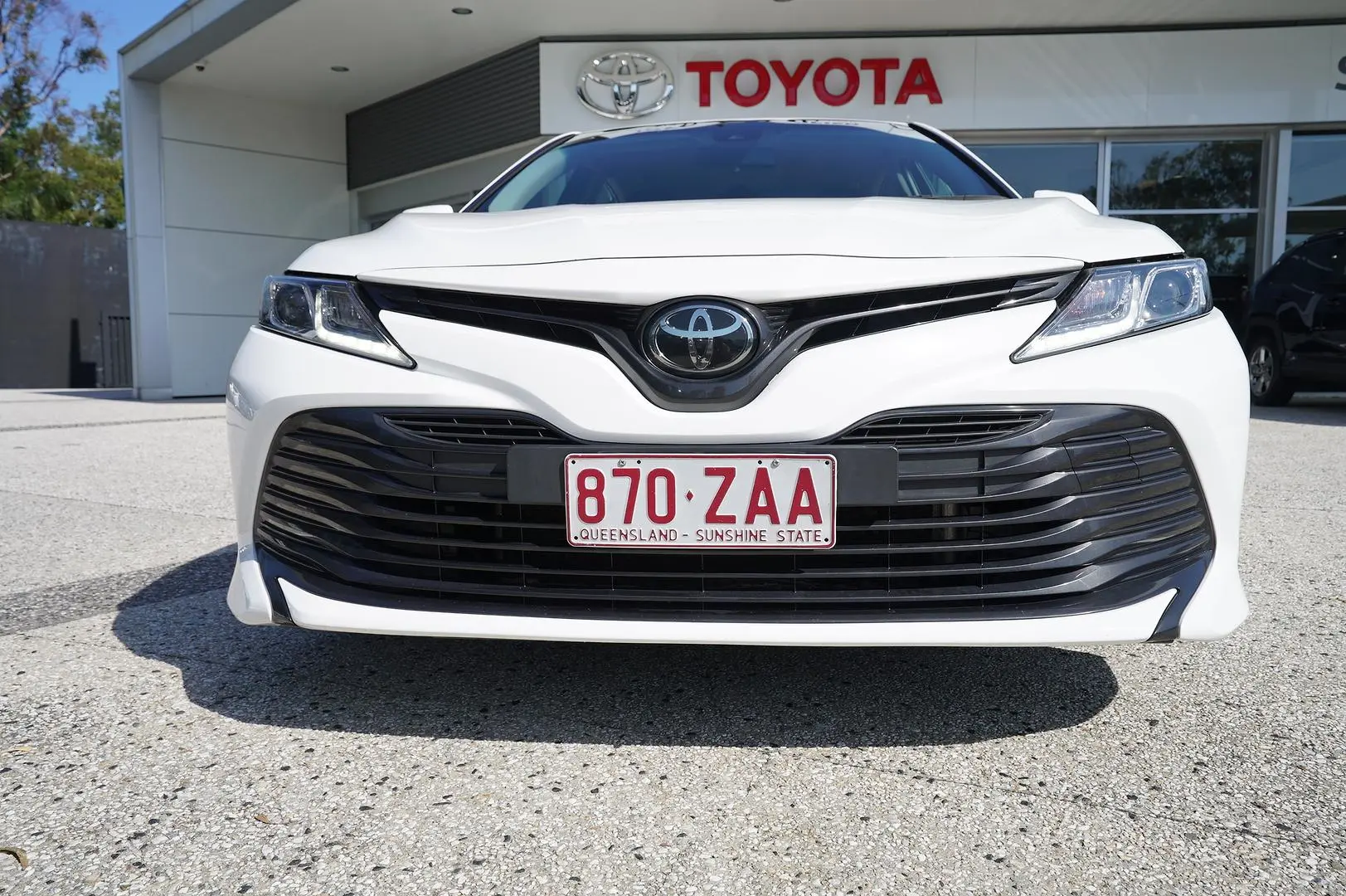 2019 Toyota Camry Image 3