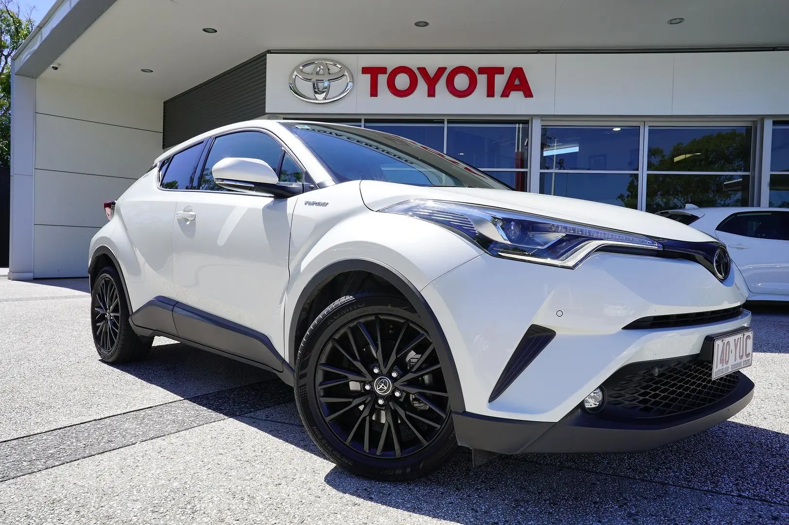 2019 Toyota C-Hr Gallery Image 6