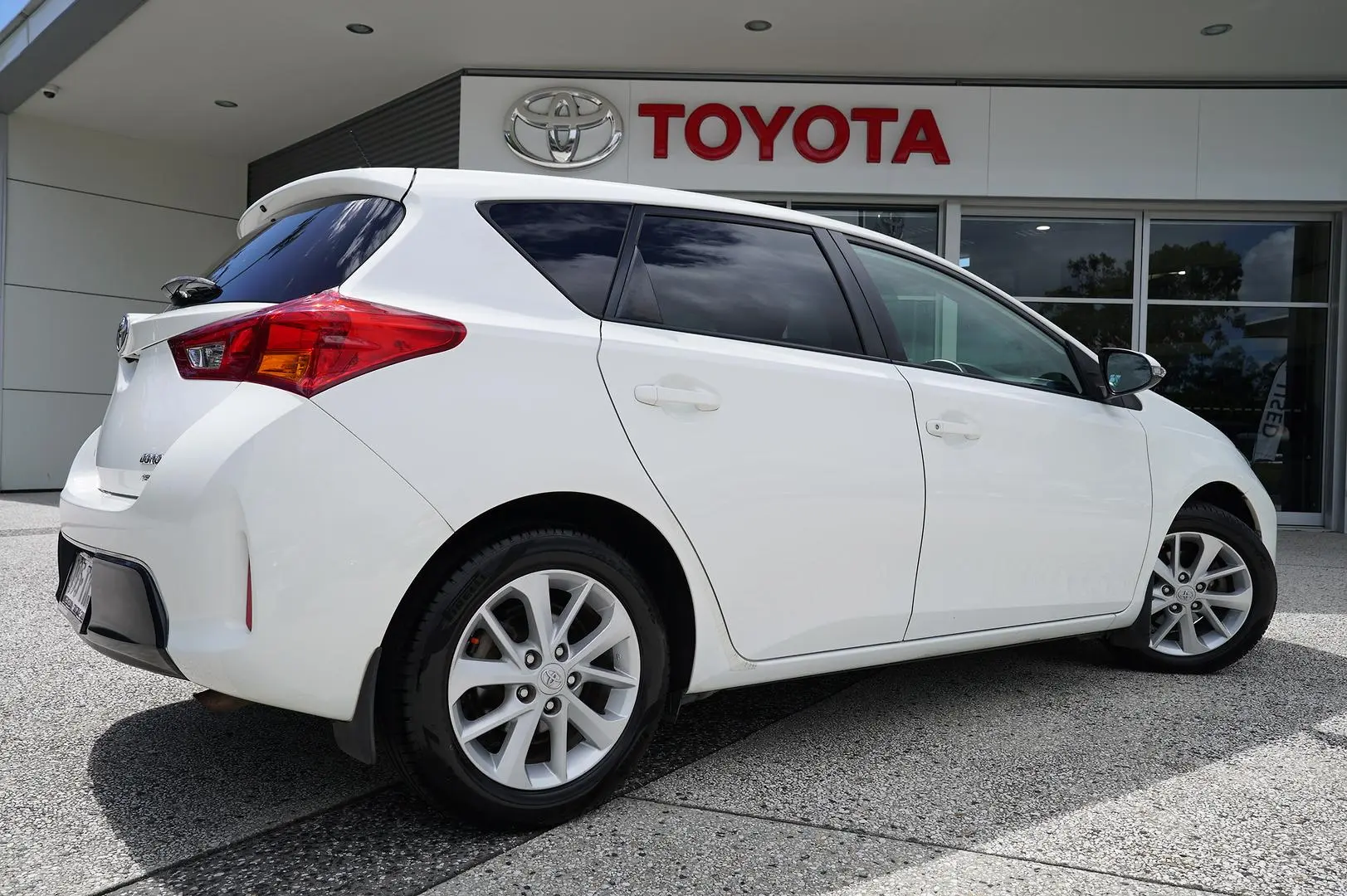 2013 Toyota Corolla Gallery Image 6