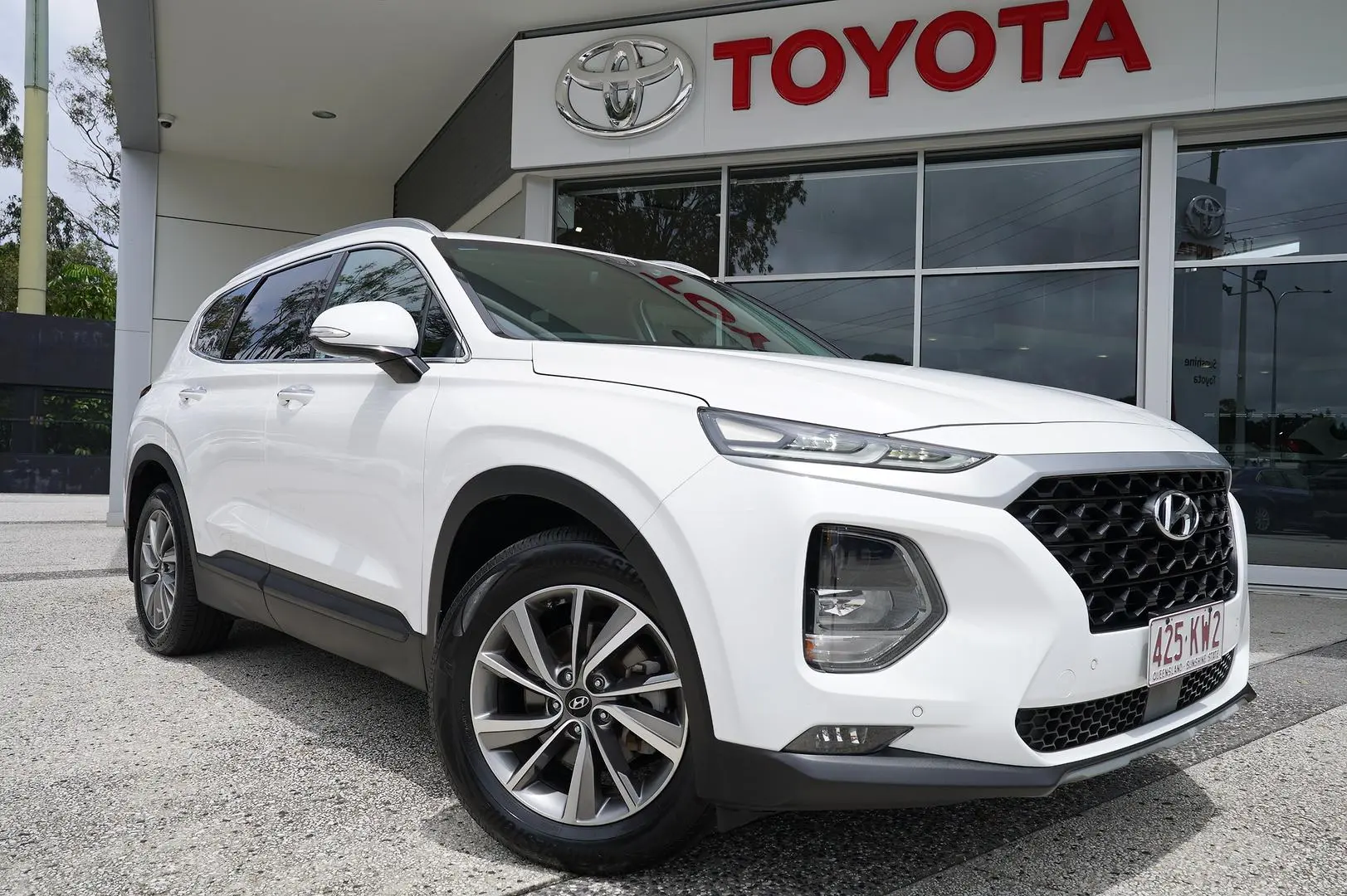 2020 Hyundai Santa Fe Gallery Image 3