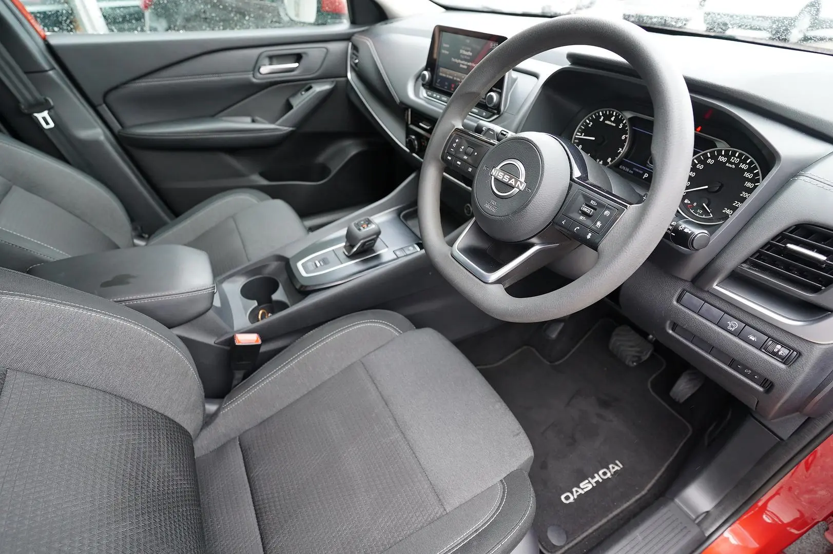 2022 Nissan QASHQAI Gallery Image 13