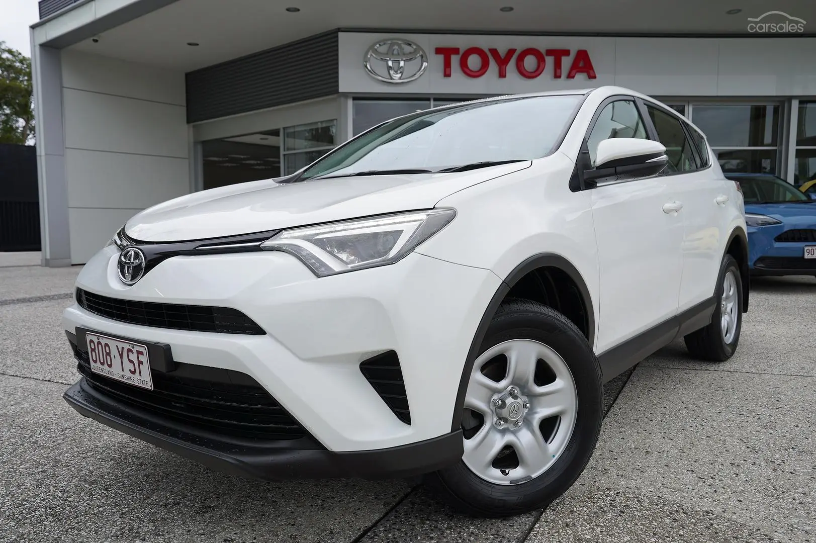 2017 Toyota RAV4 Image 3