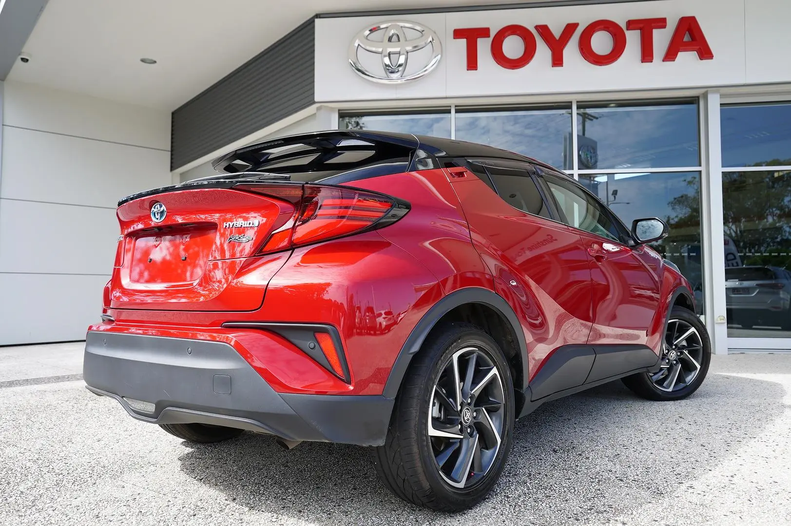 2021 Toyota C-HR Gallery Image 6