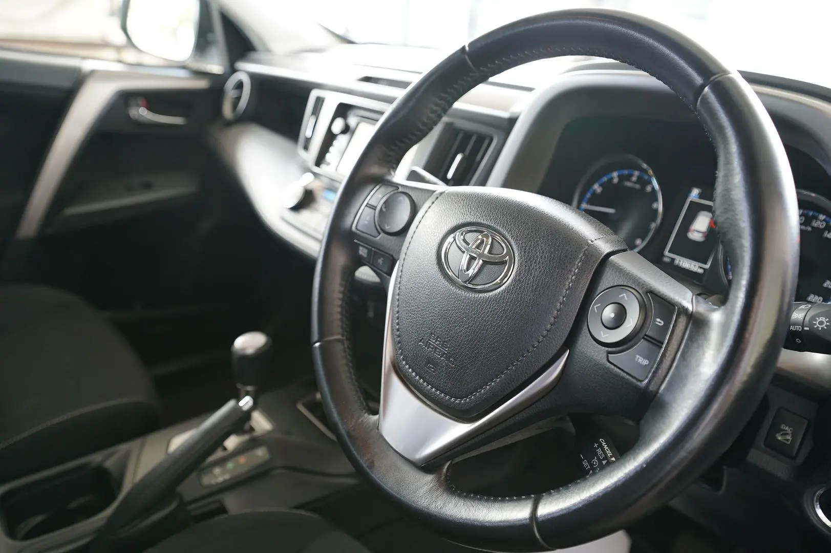 2016 Toyota Rav4 Gallery Image 12