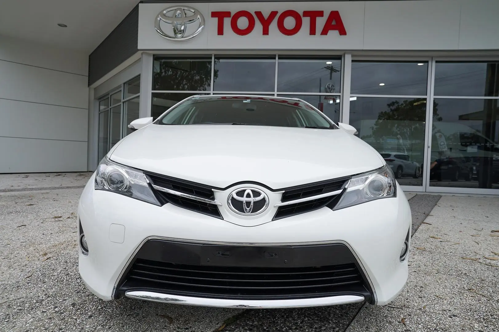 2014 Toyota Corolla Gallery Image 3