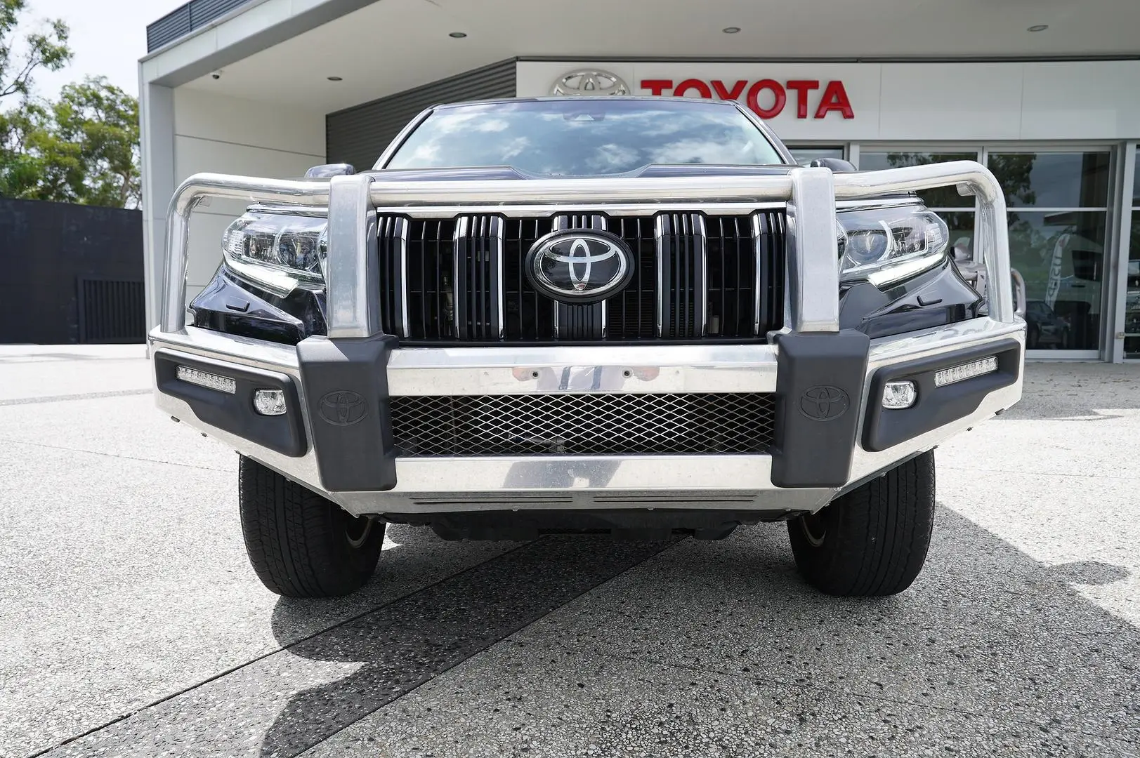 2020 Toyota Landcruiser Prado Gallery Image 3