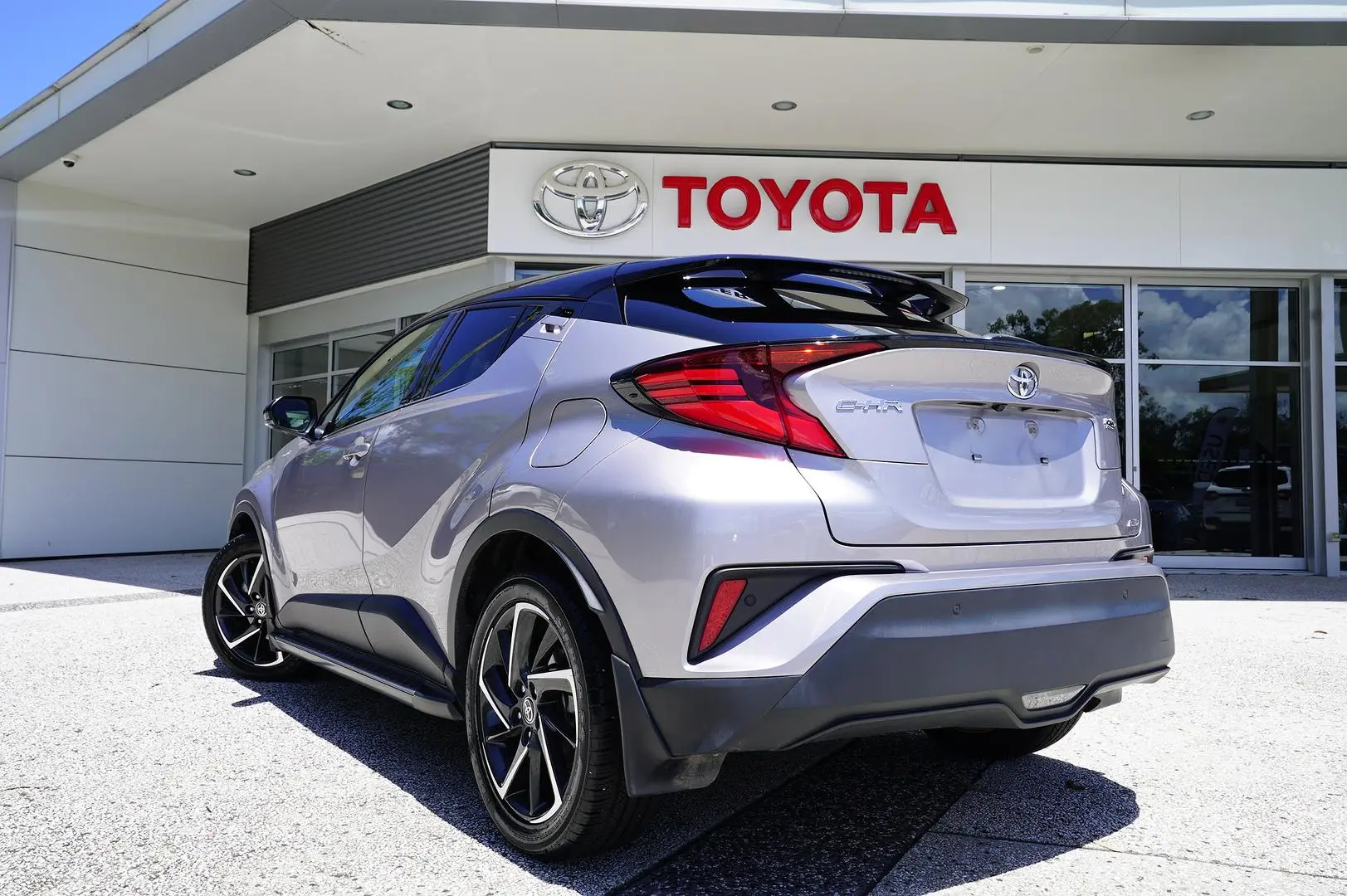 2021 Toyota C-Hr Gallery Image 3