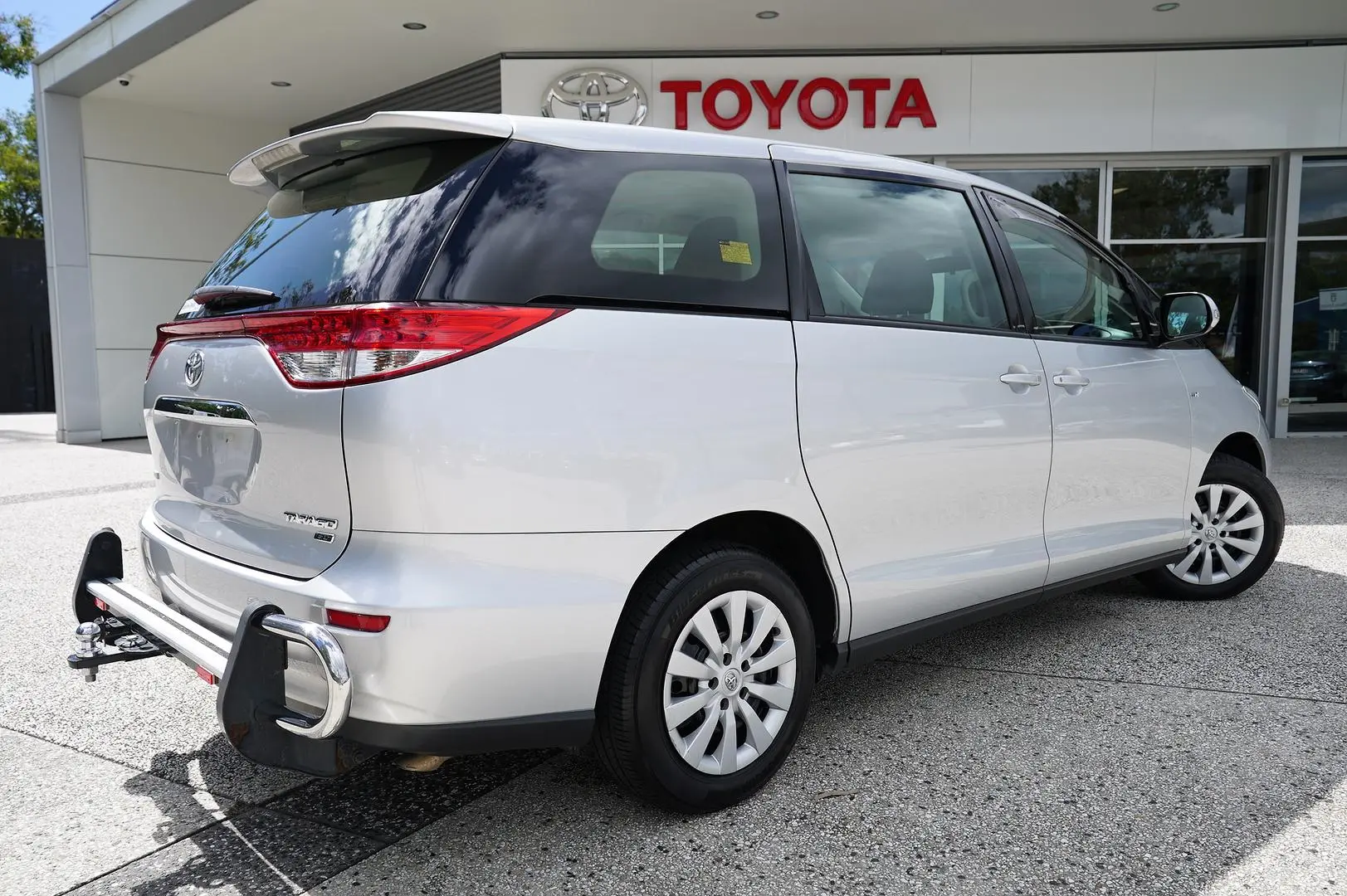 2012 Toyota Tarago Gallery Image 6