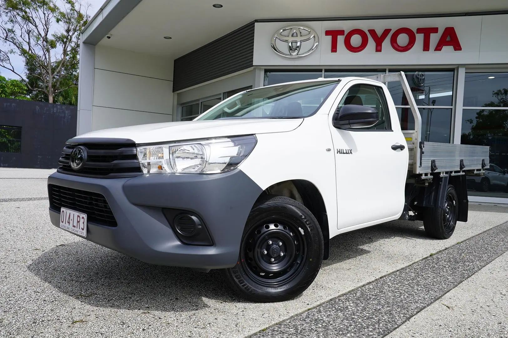 2023 Toyota Hilux Gallery Image 1