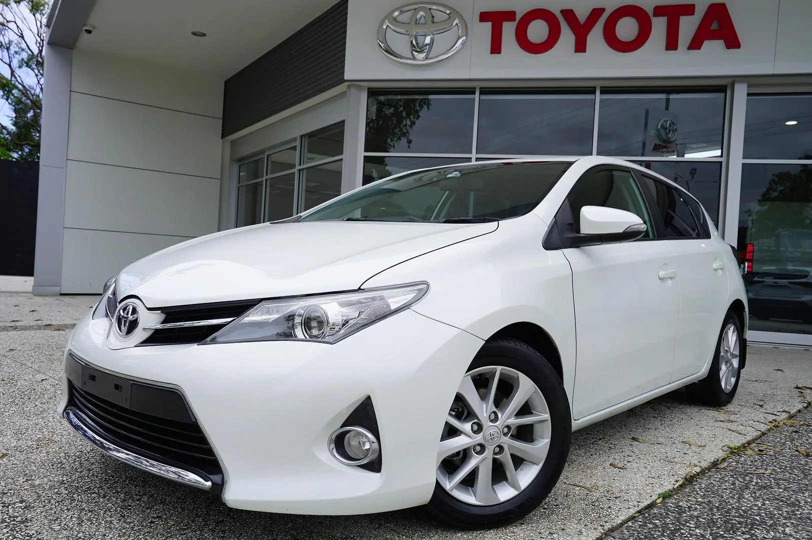 2014 Toyota Corolla Gallery Image 1