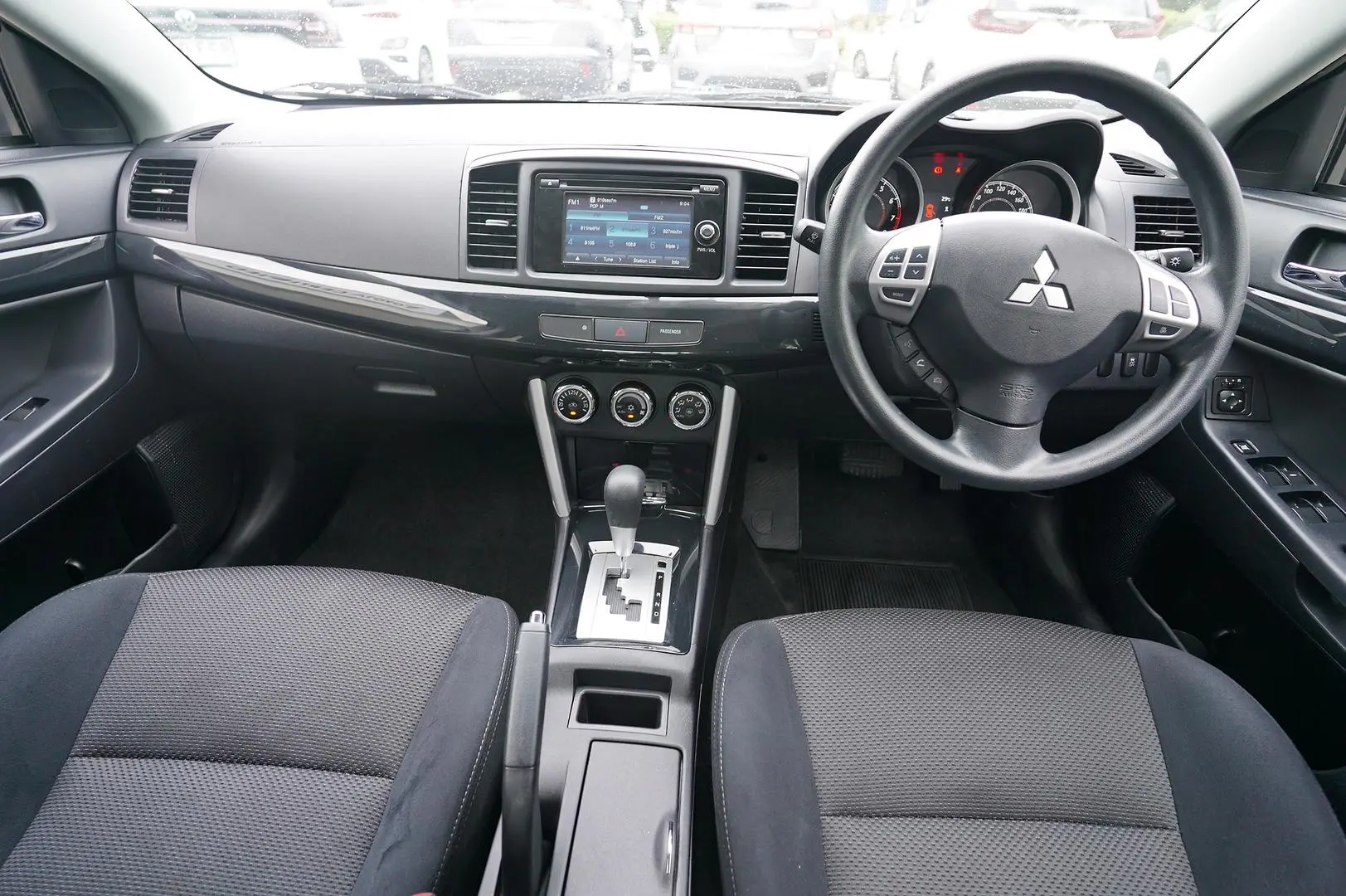 2017 Mitsubishi Lancer Gallery Image 14