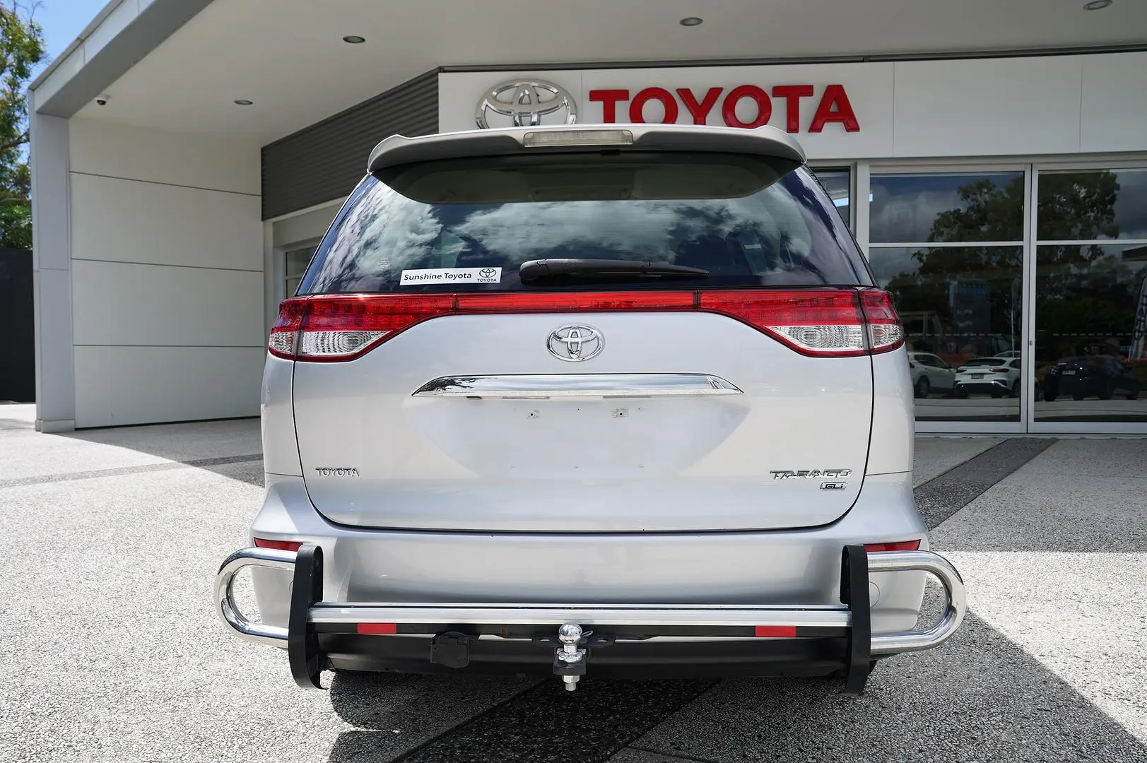 2012 Toyota Tarago Gallery Image 5