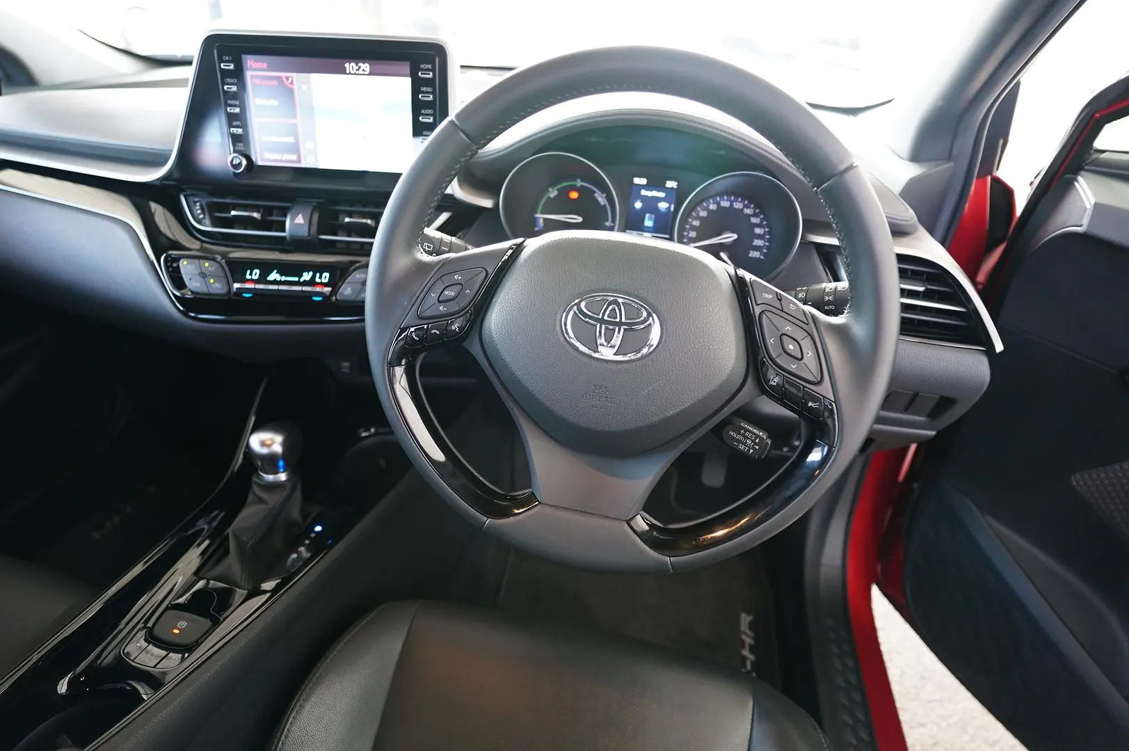 2021 Toyota C-HR Gallery Image 13