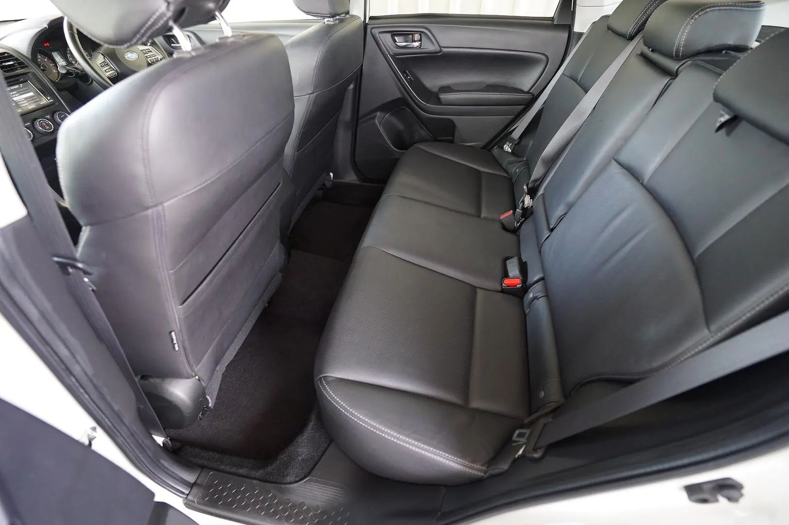 2014 Subaru Forester Gallery Image 16