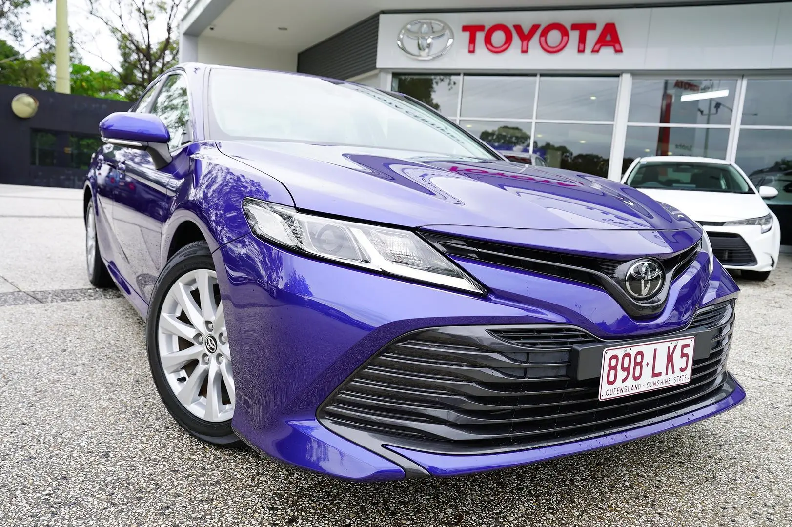 2019 Toyota Camry Image 10