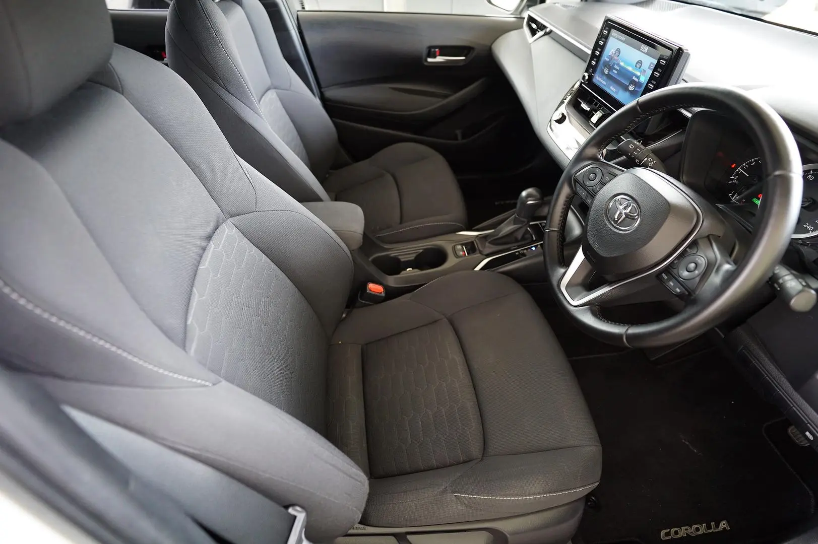 2018 Toyota Corolla Gallery Image 15