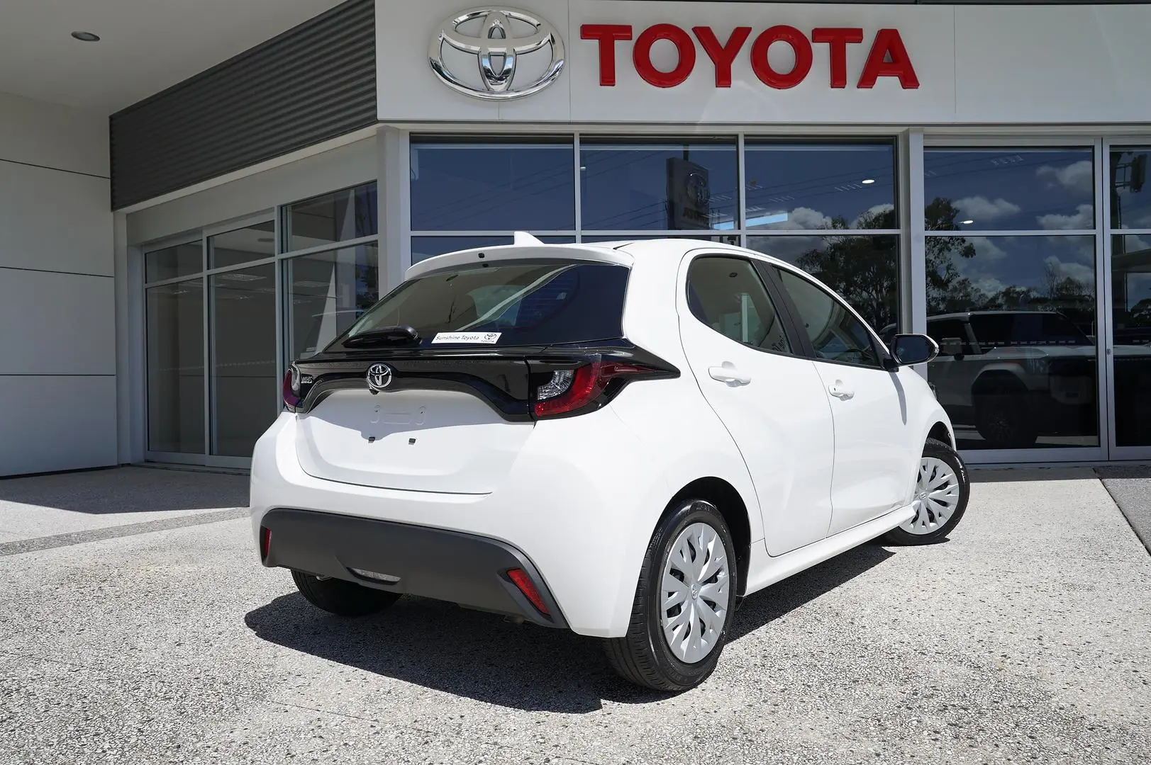 2022 Toyota Yaris Gallery Image 7