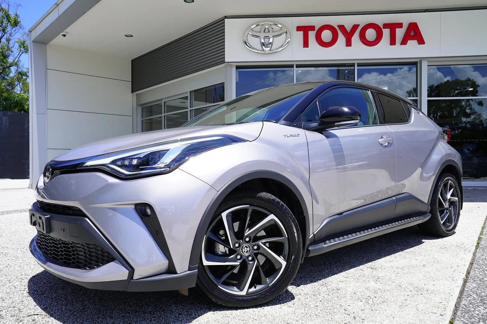 2021 Toyota C-Hr Gallery Image 1