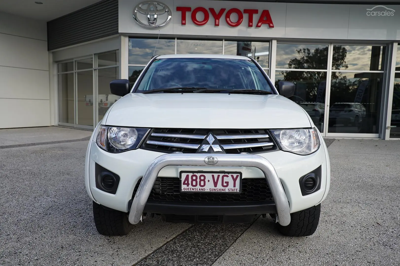 2014 Mitsubishi Triton Image 3