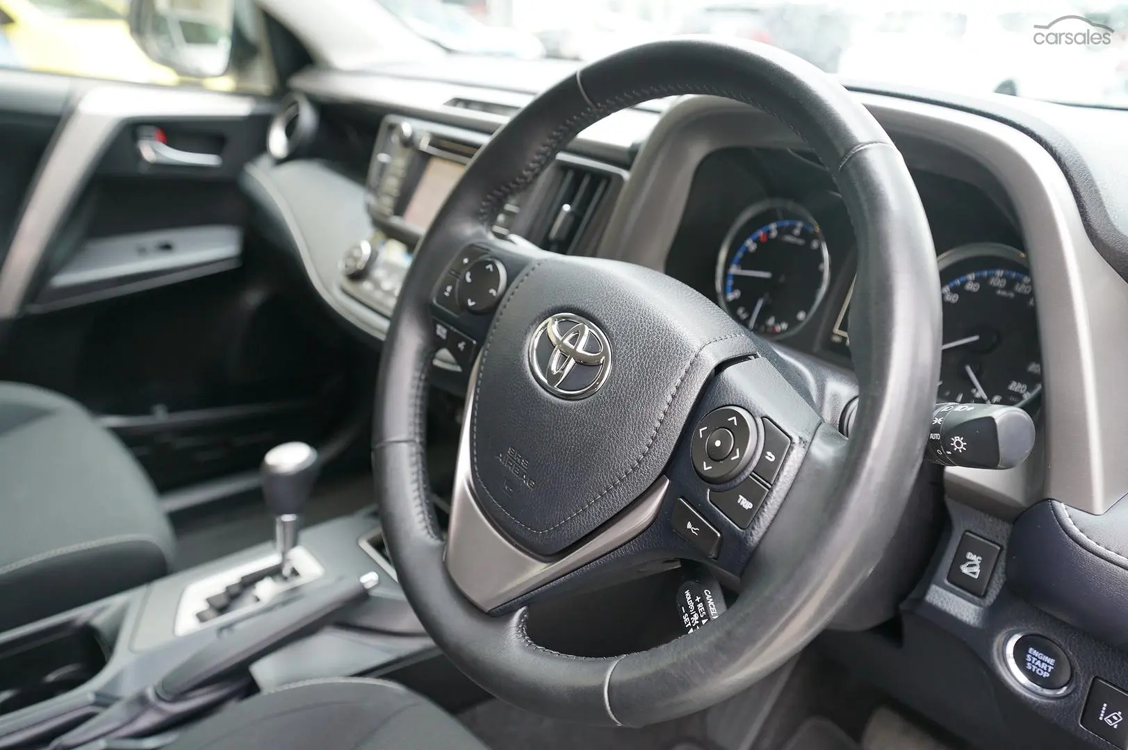 2018 Toyota RAV4 Image 14