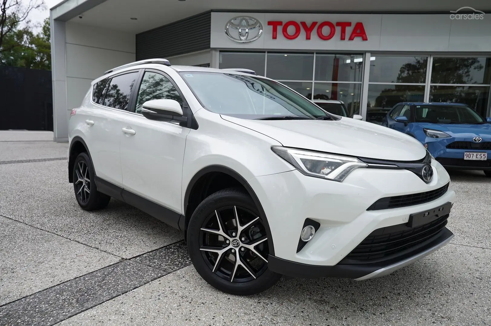 2018 Toyota RAV4 Image 7