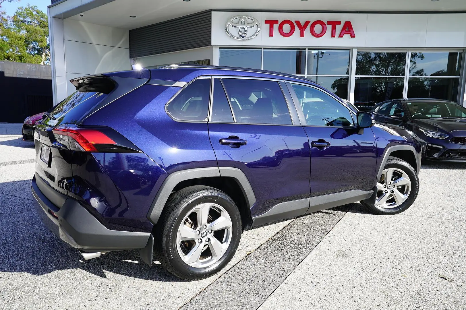 2021 Toyota RAV4 Image 6