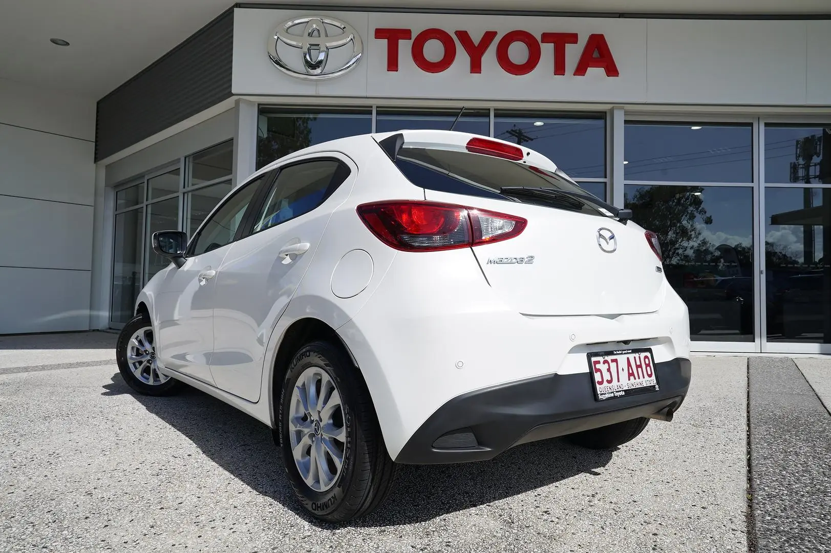 2015 Mazda 2 Gallery Image 5