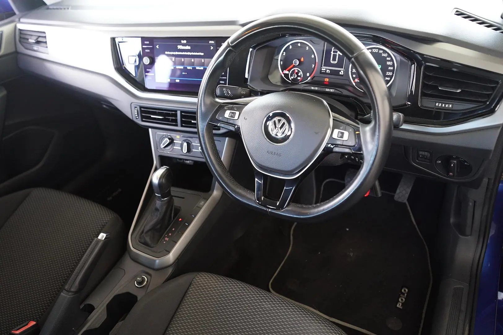 2019 Volkswagen Polo Gallery Image 11