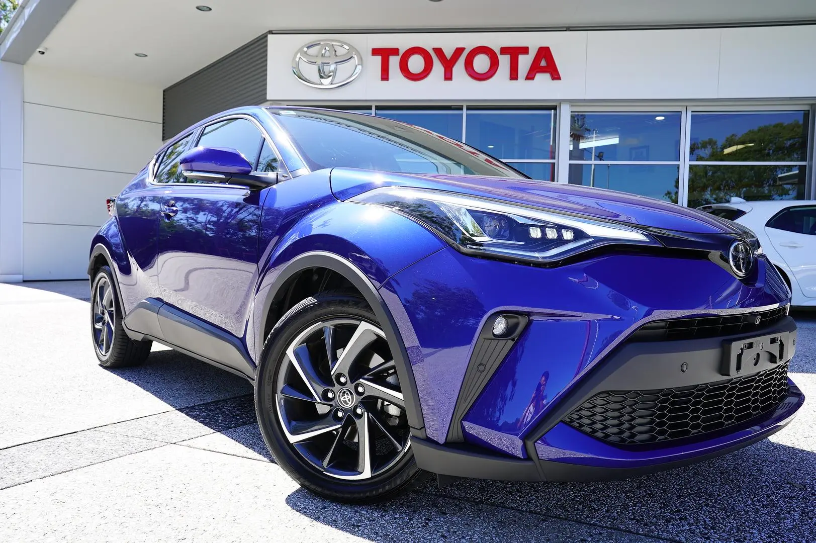 2023 Toyota C-Hr Gallery Image 4