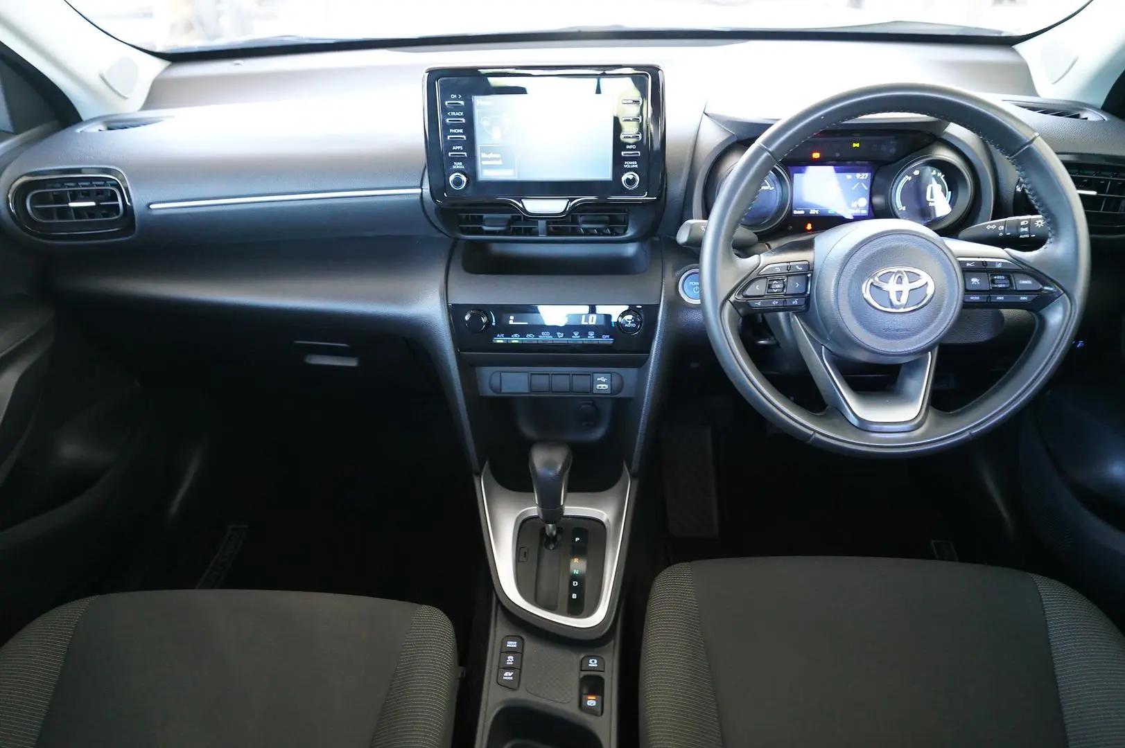 2022 Toyota Yaris Cross Image 16