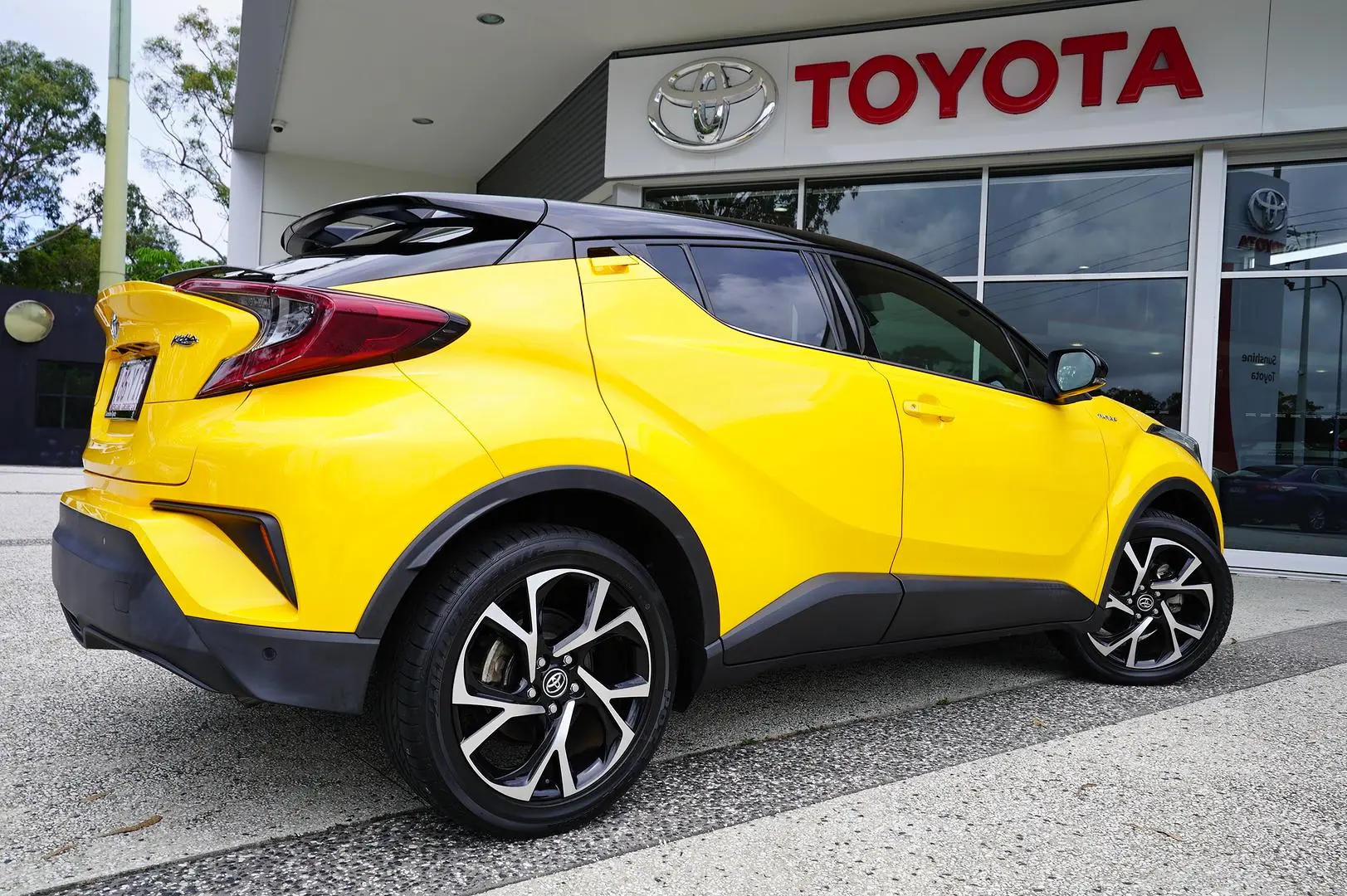 2018 Toyota C-Hr Gallery Image 7