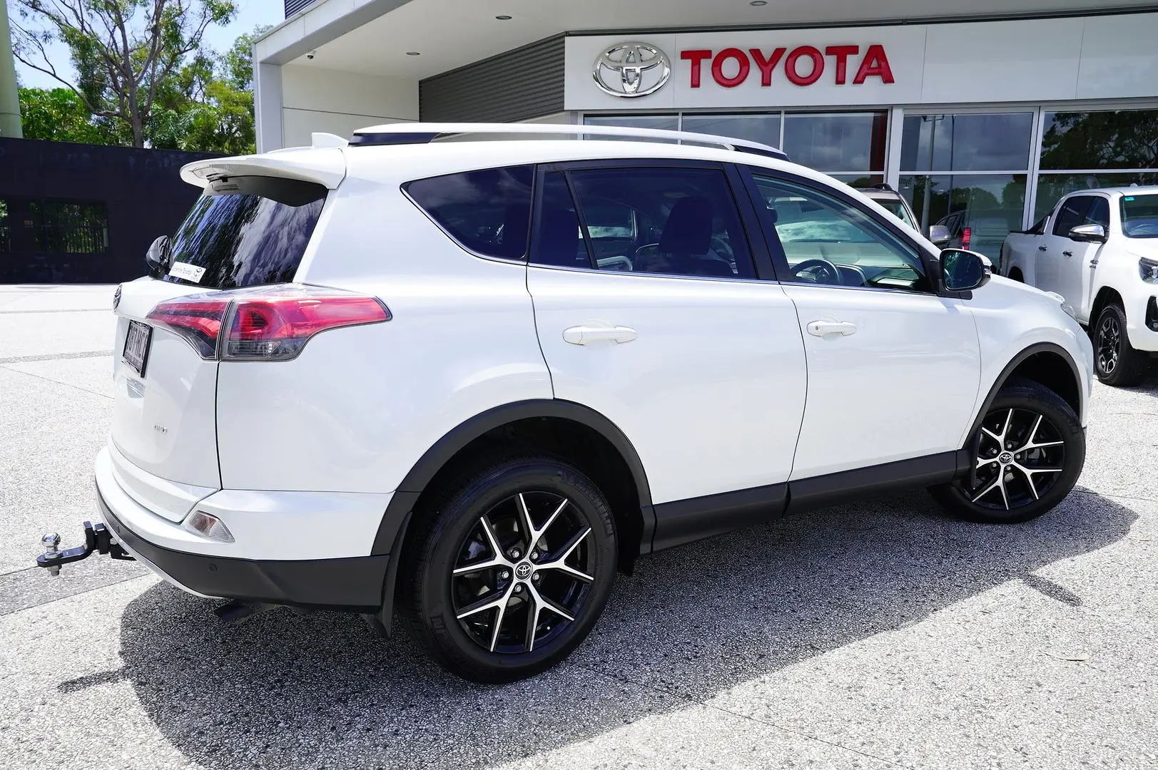 2016 Toyota Rav4 Gallery Image 6