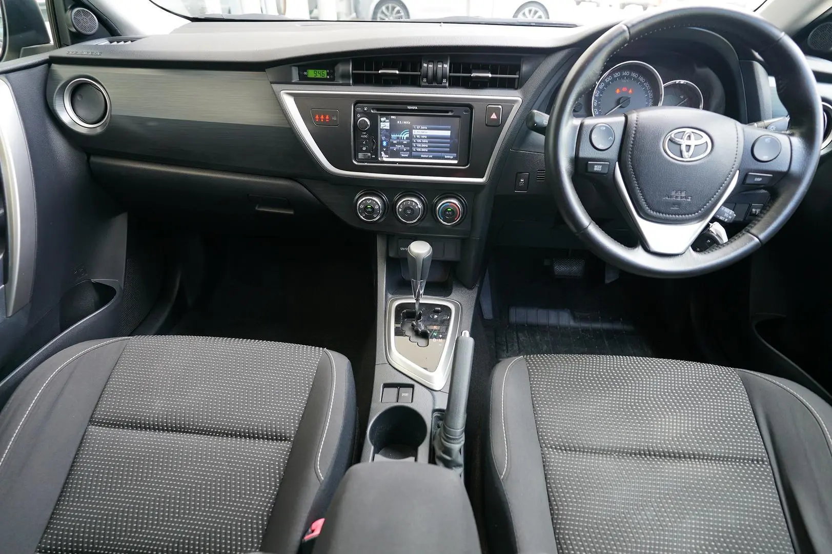 2013 Toyota Corolla Gallery Image 21