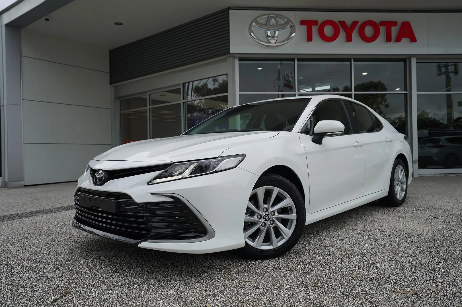 2022 Toyota Camry Gallery Image 1